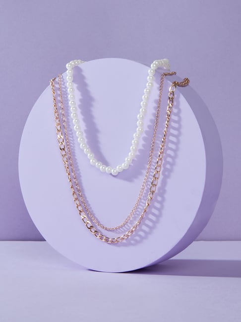 How to Wear a Pearl Necklace: Your Modern Guide | Kay