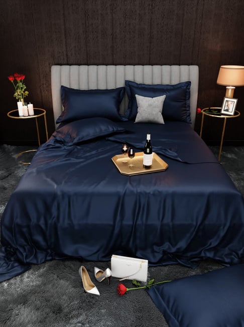 Stoa Paris Date Night Collection 300 TC Navy Sateen Super King Bed Sheet with 4 Pillow Covers