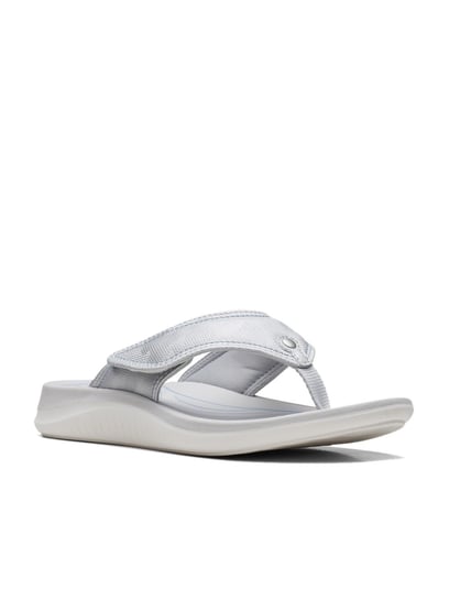 Clarks silver flip outlet flops