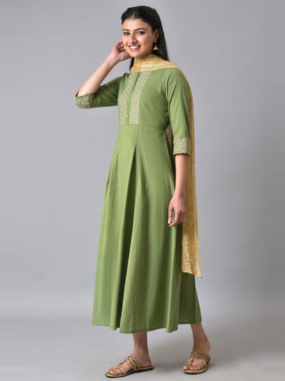 green emerald velvet dress Aurelia Dress – Baymo main image 0