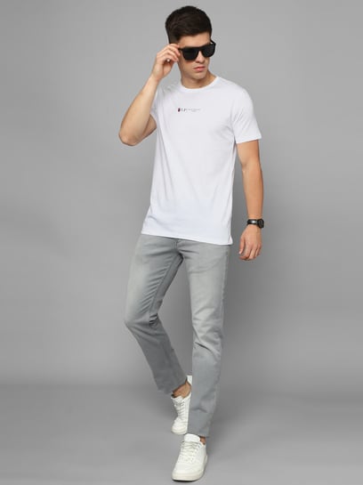 Style Essentials: 6 Rules For the Classic White T-Shirt and Jeans |  Stephen's Beard