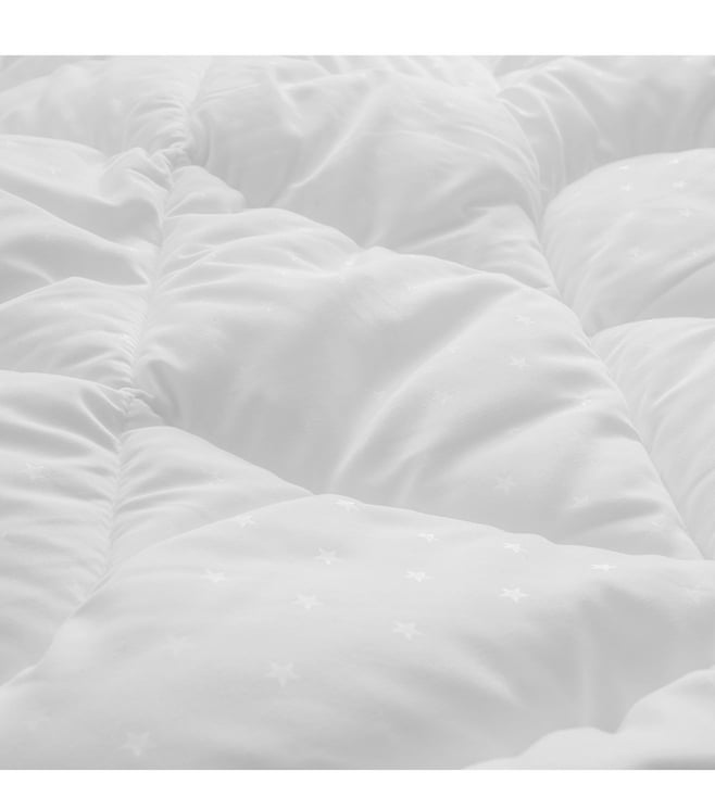 Spread Spain White Star Summer Quilt