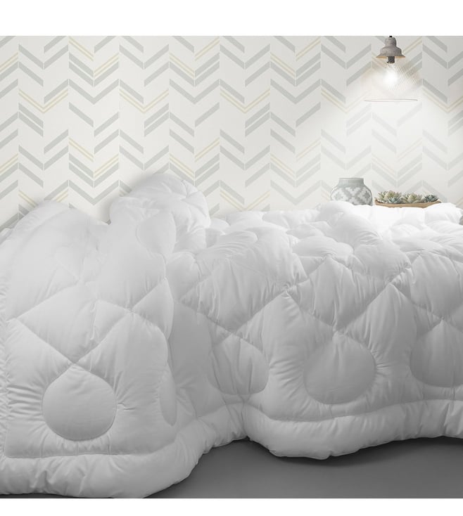 Spread Spain White Star Summer Quilt