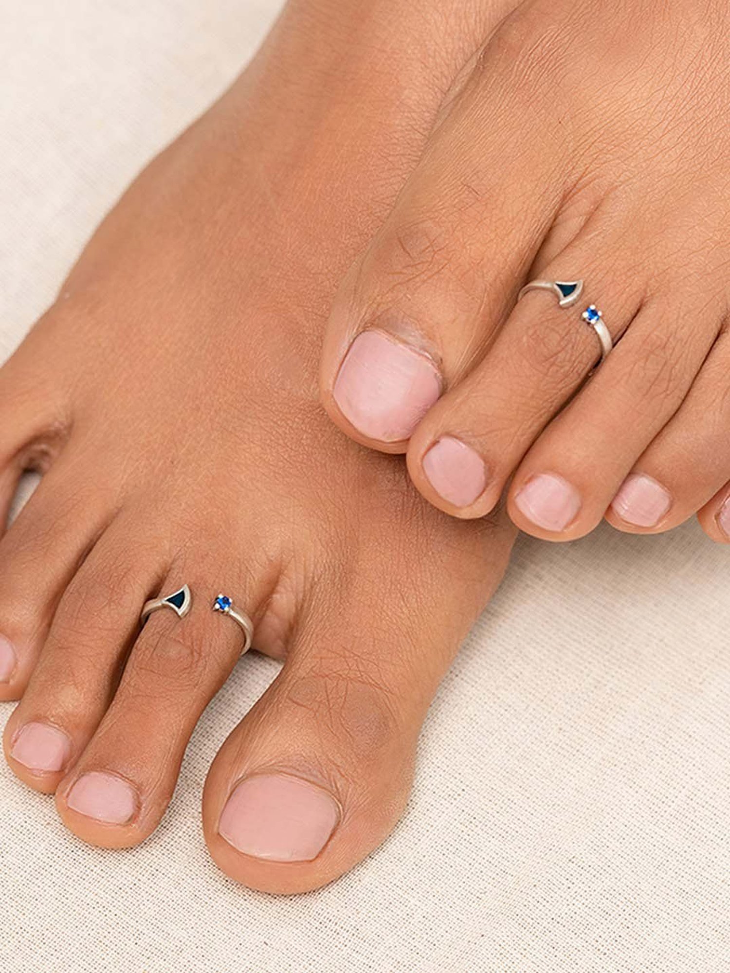 Silver Knuckle Ring Set, Set of 3 Rings, Dainty Toe Ring Set, Silver  Stackable Rings, Blue Foot Jewelry, Beach Girl Jewelry Gifts - Etsy Ireland