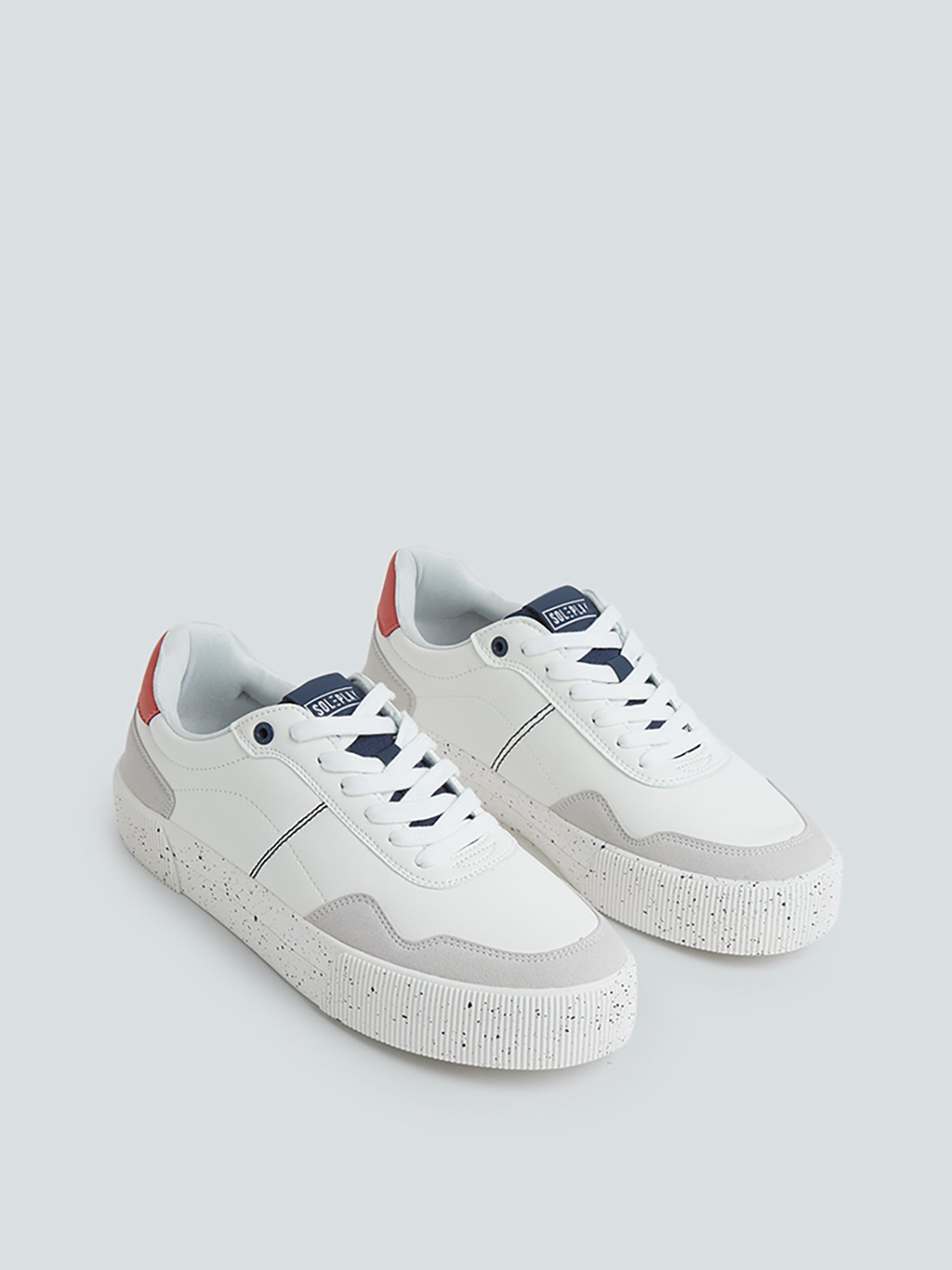 Soleplay store white shoes