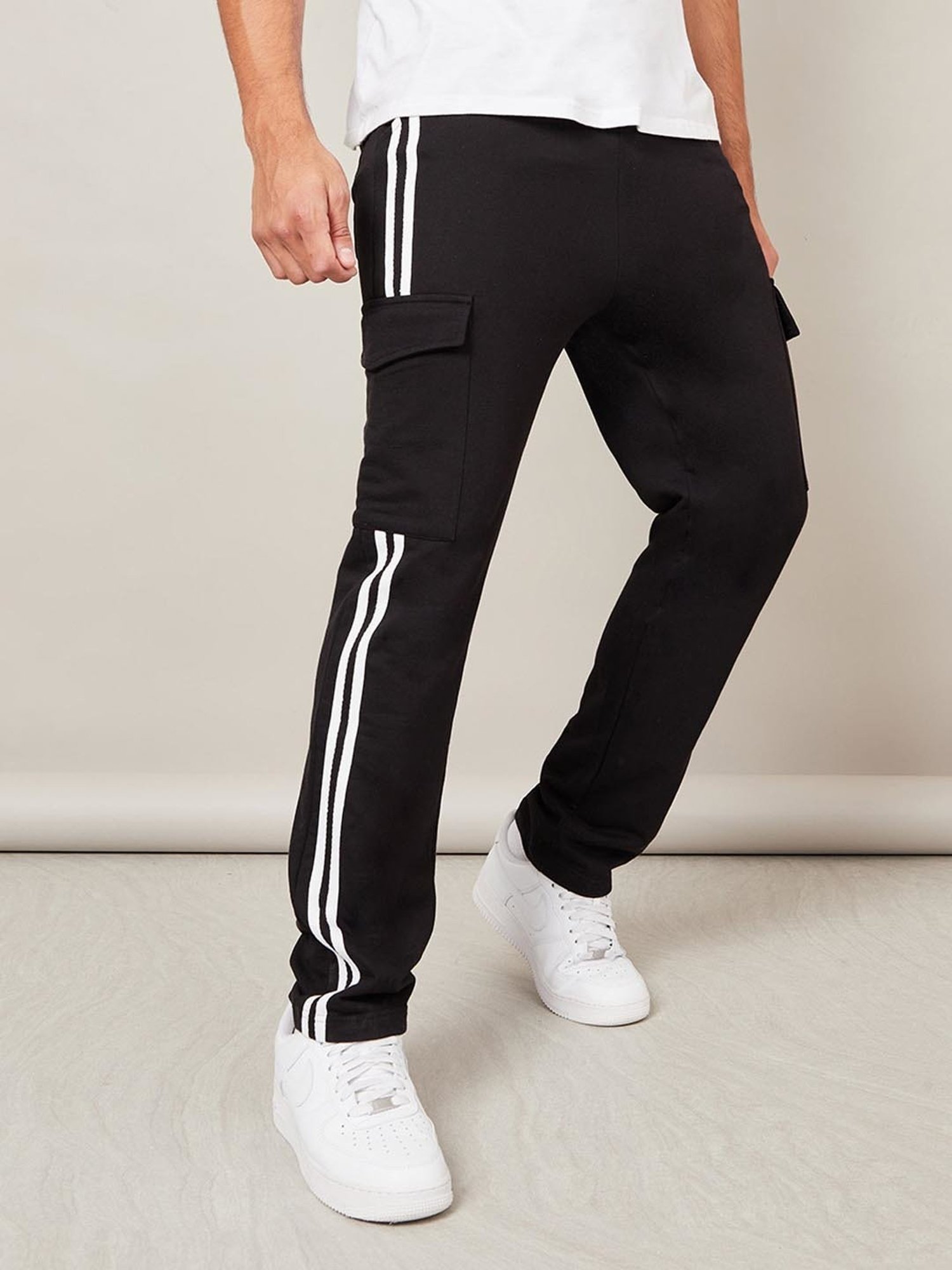 Buy Maniac Solid Mens Black Loose Fit Polyester Cargo Trackpant Online at  Best Prices in India - JioMart.
