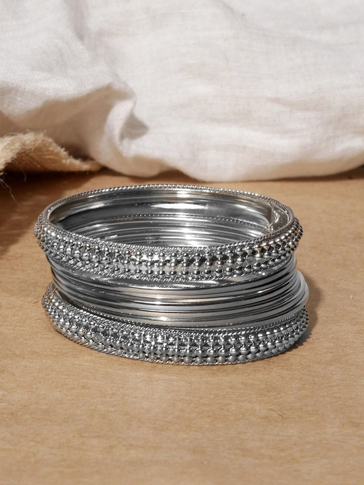 Buy Curved Studded Bracelet-Silver Online. – Odette