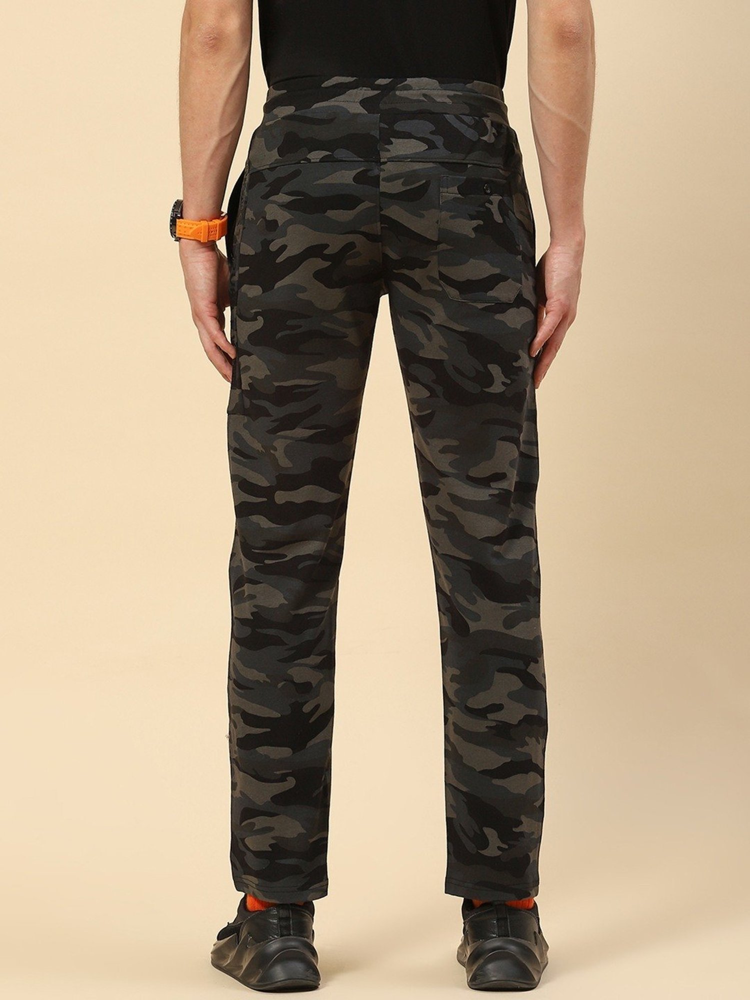 Share more than 75 camouflage track pants super hot in.eteachers