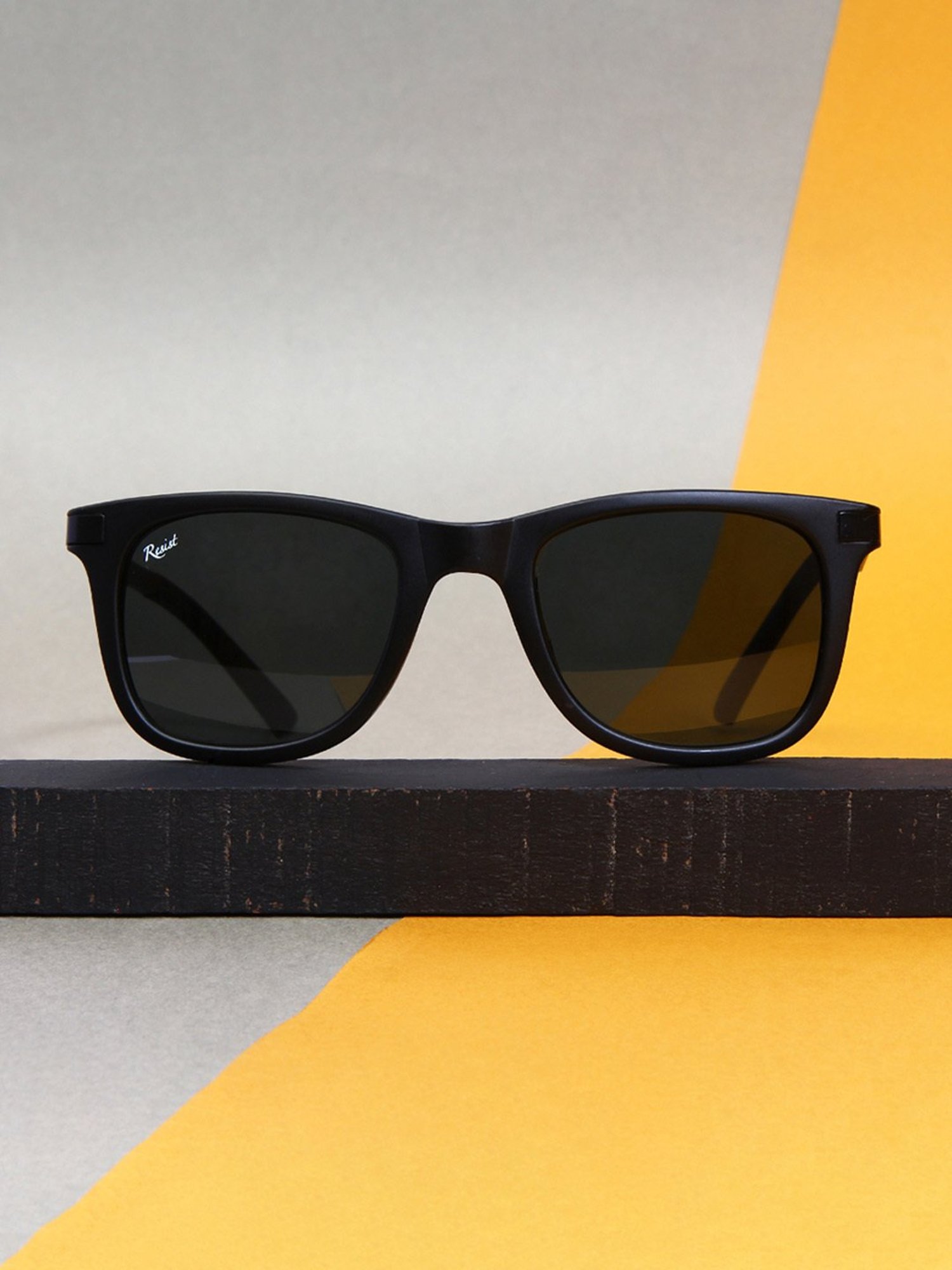 Ray-Ban Men's Solid Classic Wayfarer Sunglasses | Dillard's