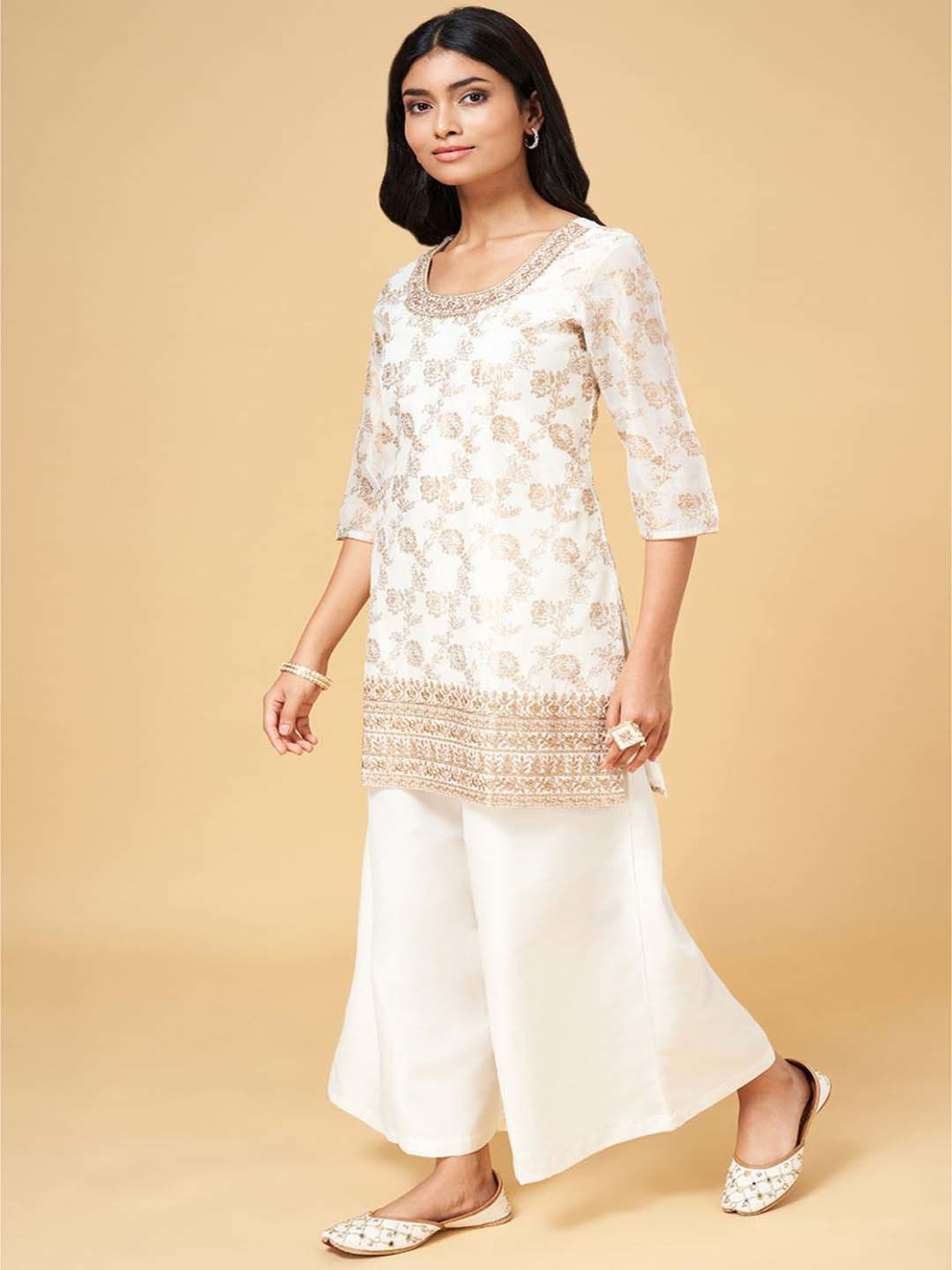 Buy online Solid Straight Kurta from Kurta Kurtis for Women by Rangmanch By  Pantaloons for ₹699 at 0% off | 2024 Limeroad.com