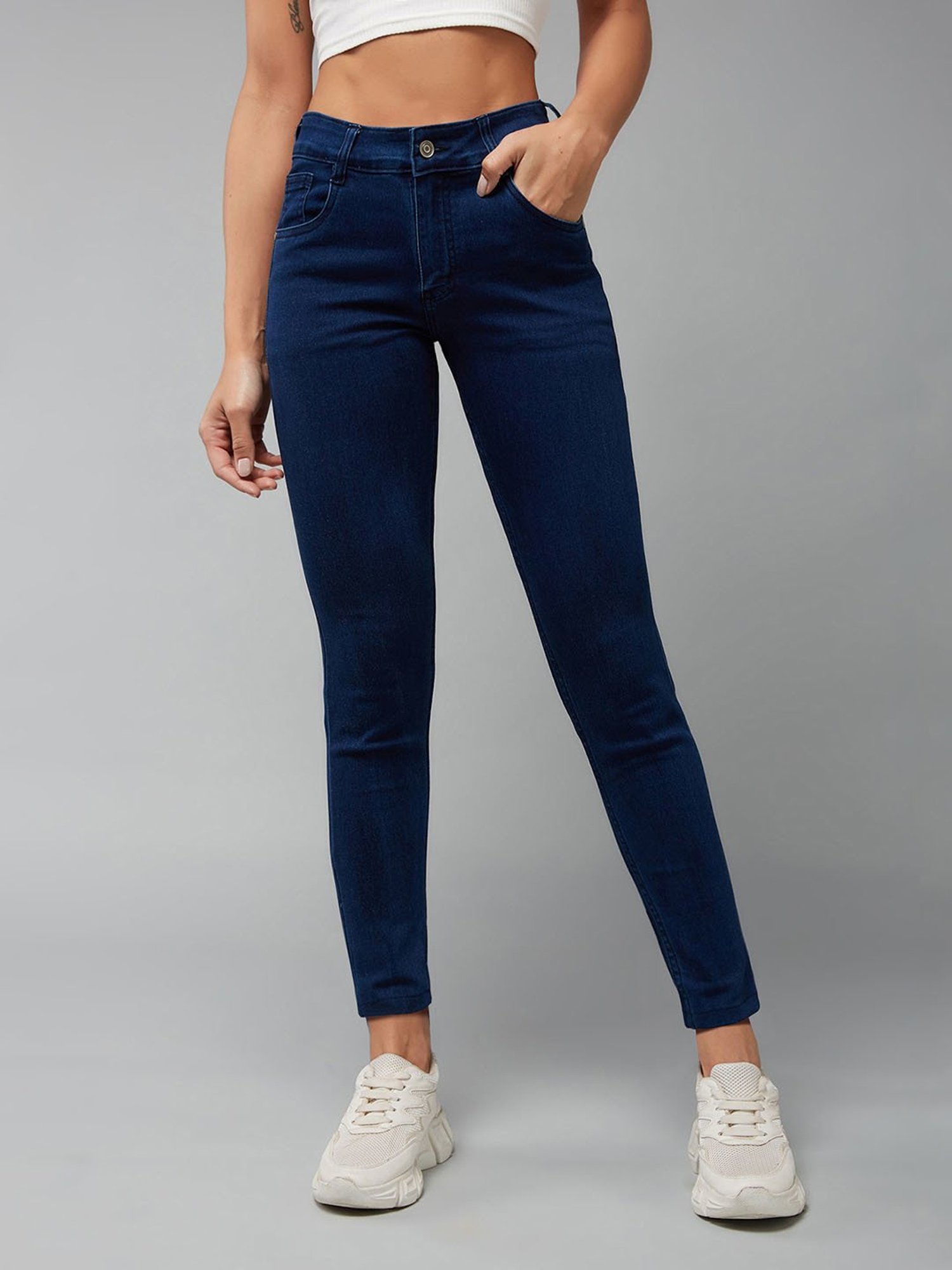 High Waisted Jeans in Dark Blue