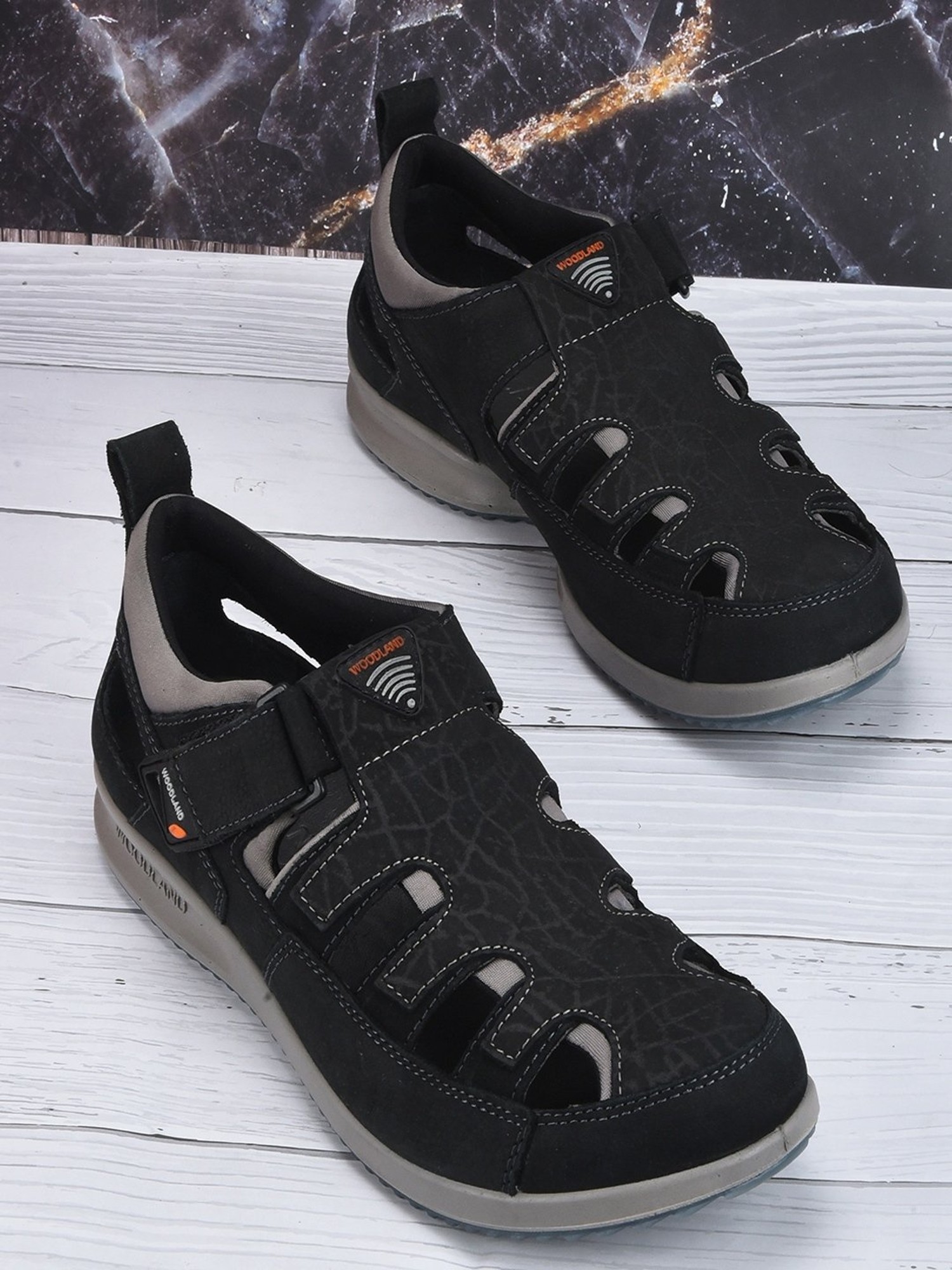 Buy Woodland Men Brown Leather Sandals - Sandals for Men 2159187 | Myntra