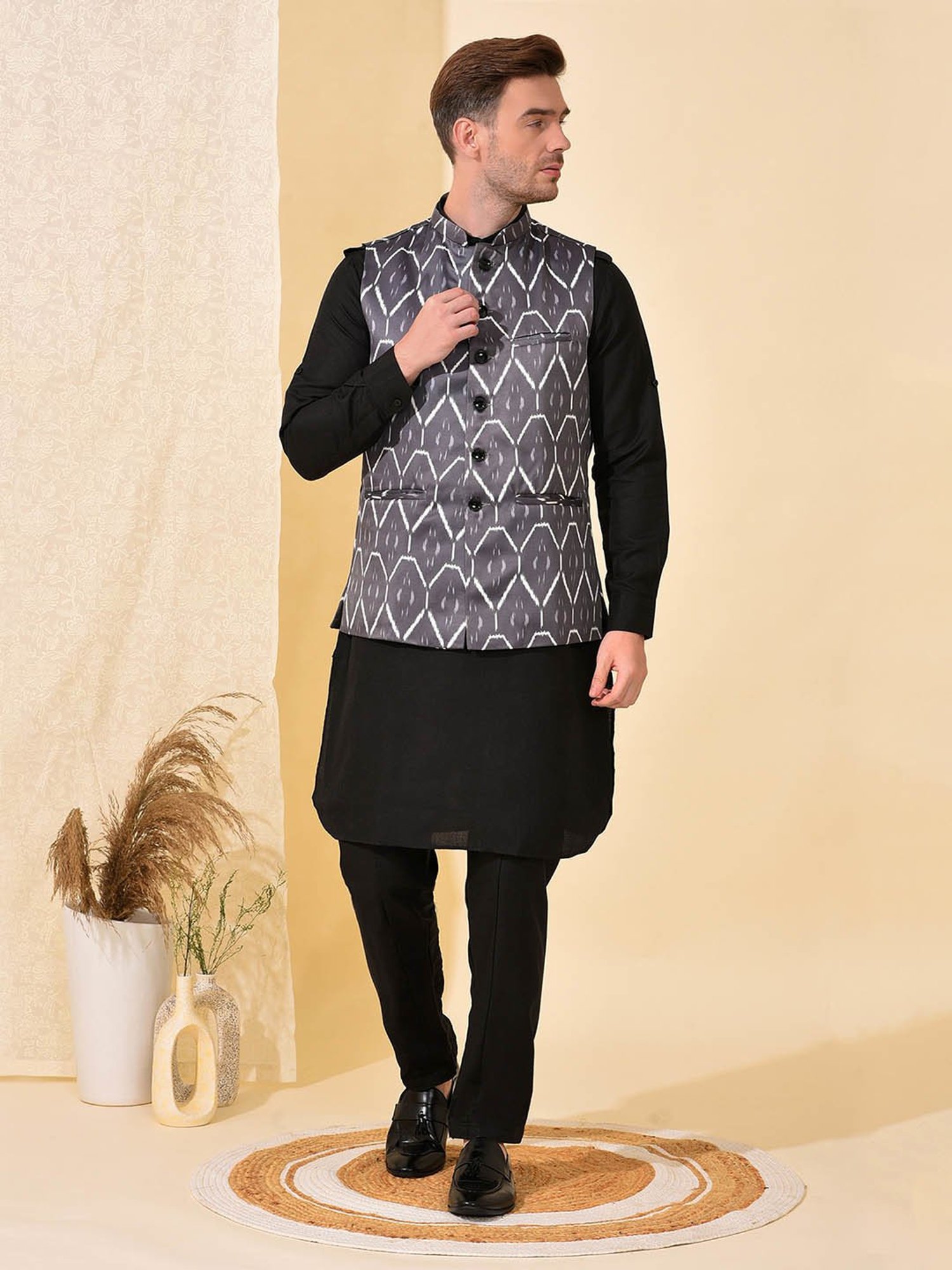 Buy Charkhee Mens Ivory Stripe Pathani Kurta With Salwar And Jacket (Set of  3) online
