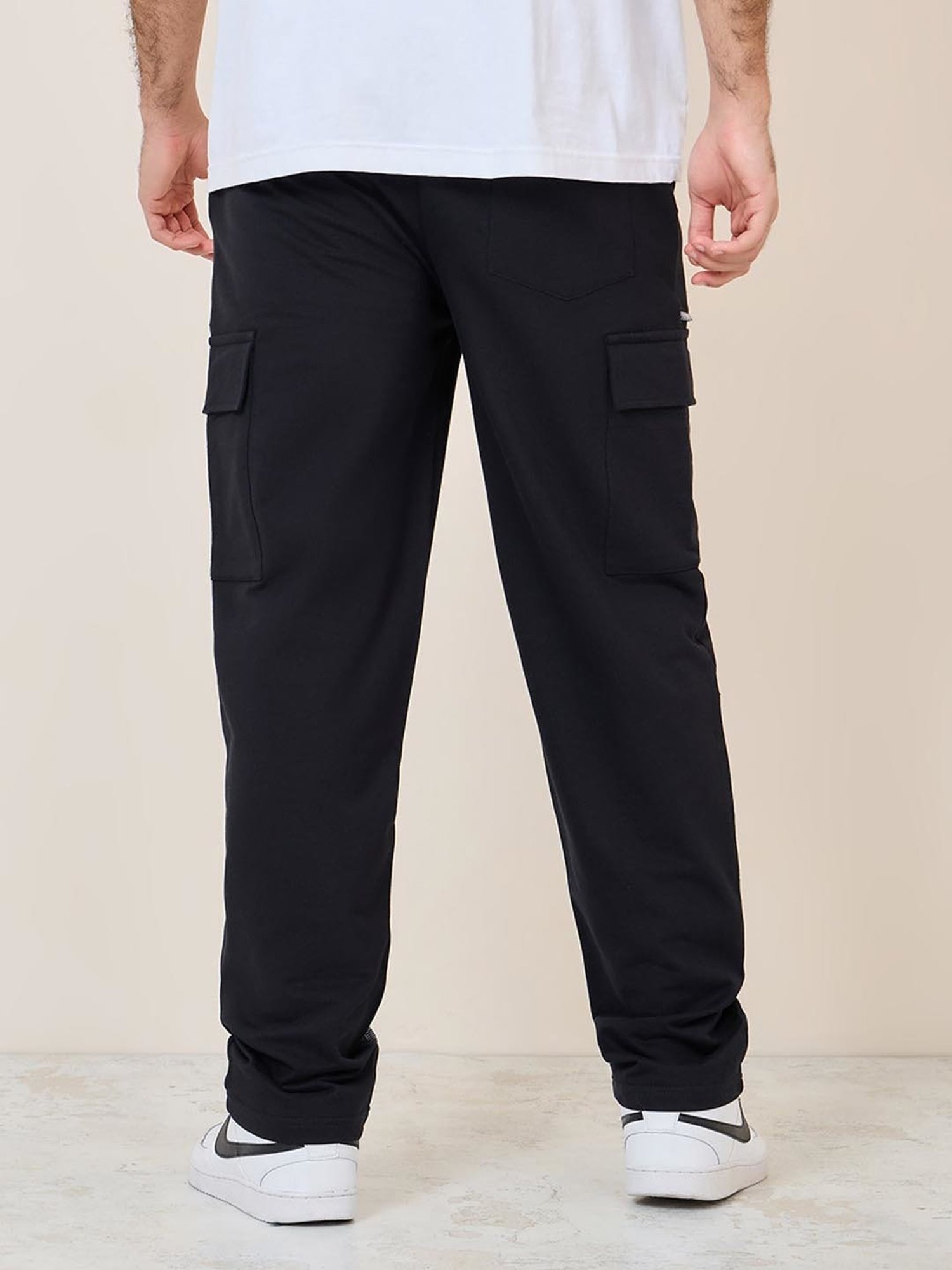 Skechers Black Regular Fit Sports Trackpants