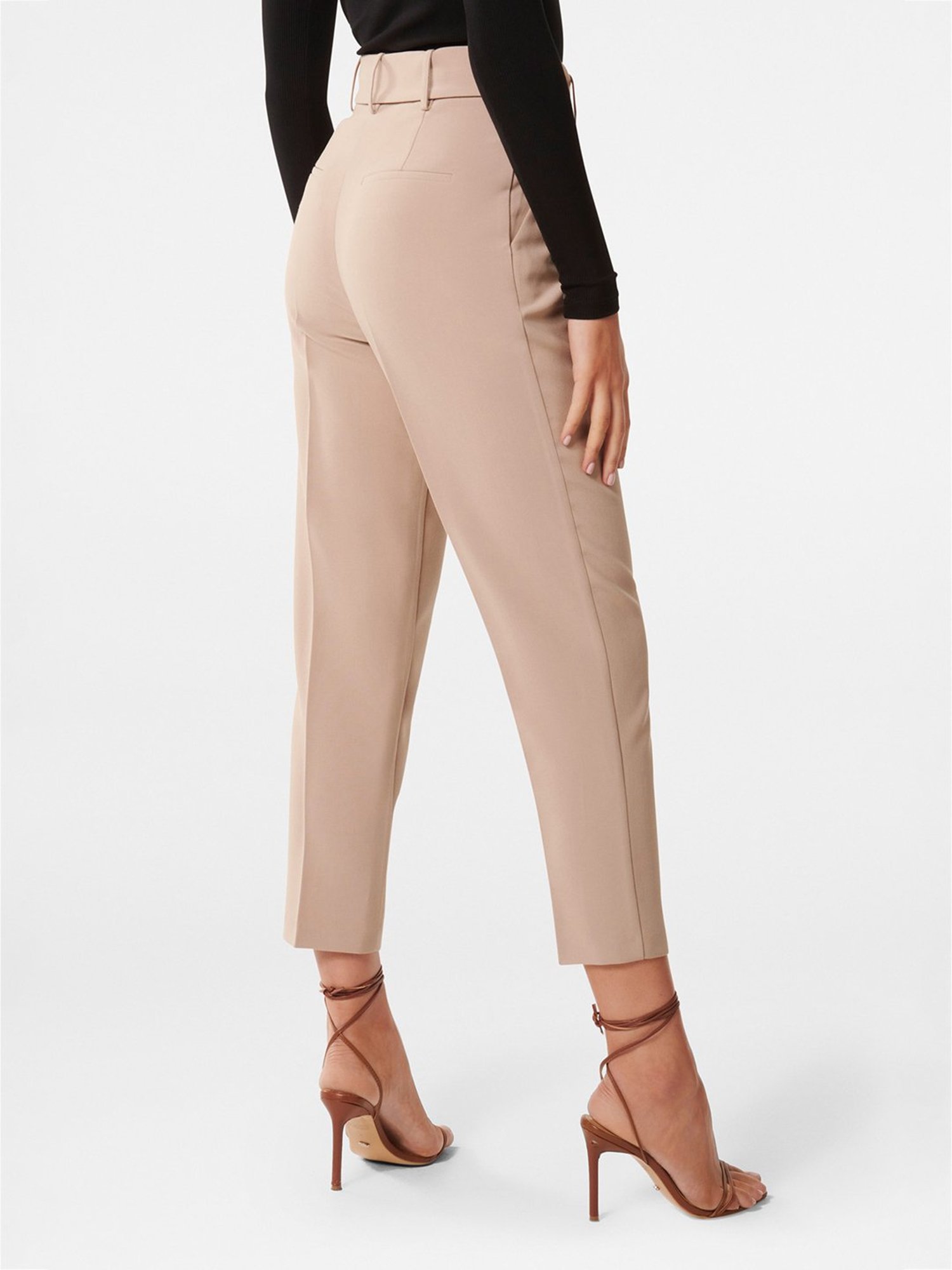 Forever New Women Beige Slim Fit High-Rise Trousers Price in India, Full  Specifications & Offers | DTashion.com