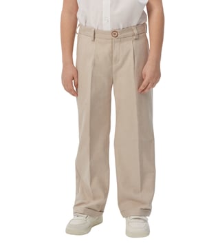 Kazo Trousers and Pants  Buy Kazo White Straight Fit Trousers With Tab  Detail Online  Nykaa Fashion