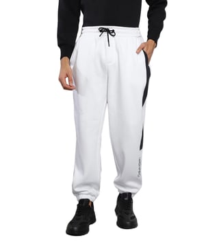 Buy Adidas Originals Black Slim Fit Joggers for Men's Online @ Tata CLiQ