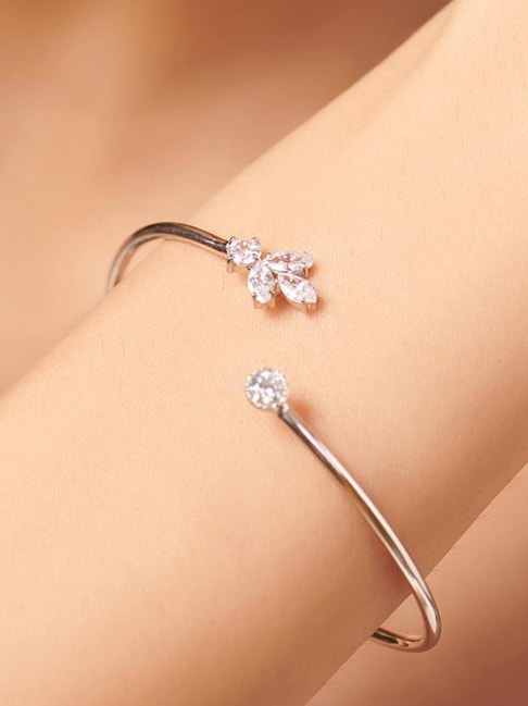 Simple New HeartShaped 925 Sterling Silver Bracelet  China Fashion  Accessories and Fashion Ornament price  MadeinChinacom