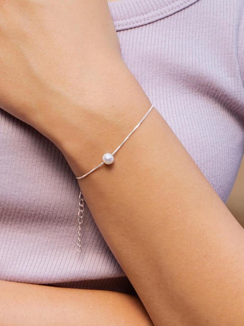 Shaya by CaratLane 4 mm Stone See You Again Bracelet in 925 Silver :  Amazon.in: Jewellery