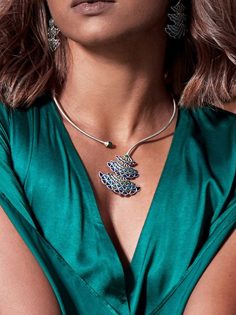 Shaya by CaratLane Oxidised Chasing My Bold Choices Necklace in 925 Silver  : Amazon.in: Fashion