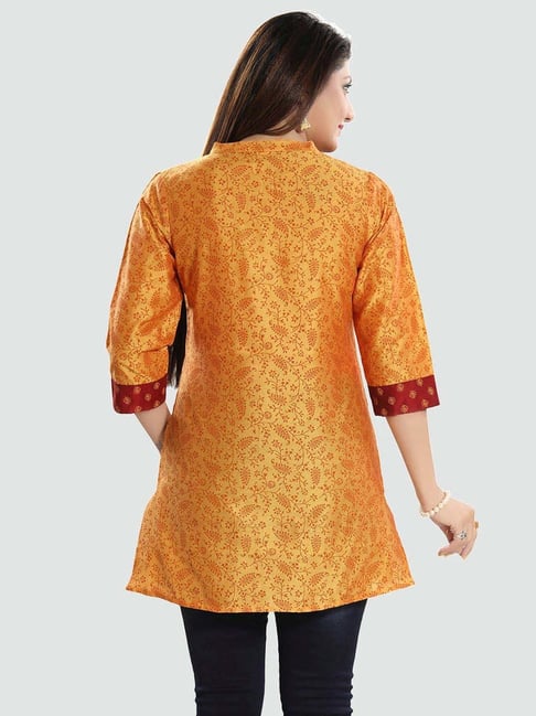 Saree Swarg Golden Printed Straight Short Kurti