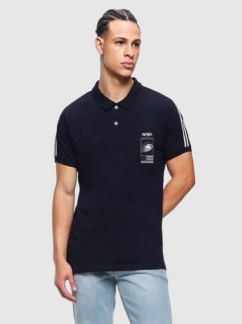 Bewakoof Men's Black Nasa Space Graphic Printed T-Shirt