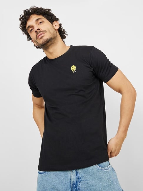 Black t shirt outlet emoji