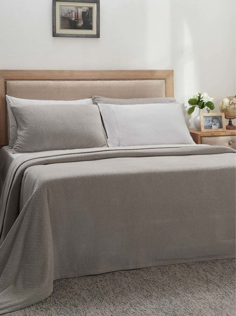 Maspar Colorart Blaize Silver Grey Cotton 200 TC 256 GSM Double Size Bed Cover