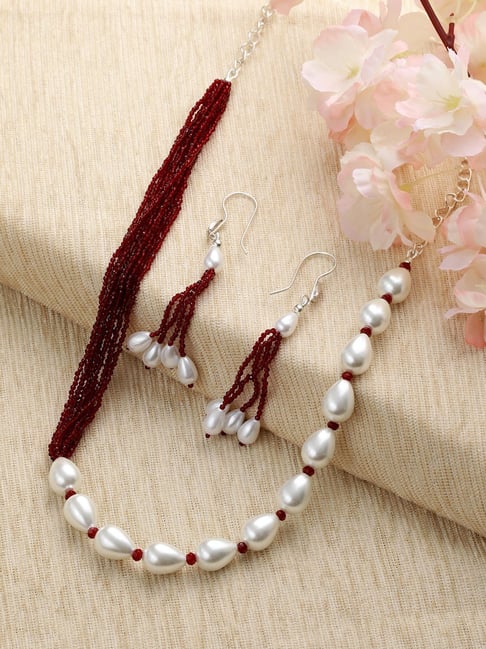 Maroon necklace store and earrings