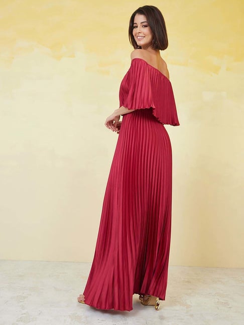 Styli Off Shoulder Pleated A-Line Maxi Dress