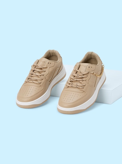Reveal more than 168 beige sneakers womens latest