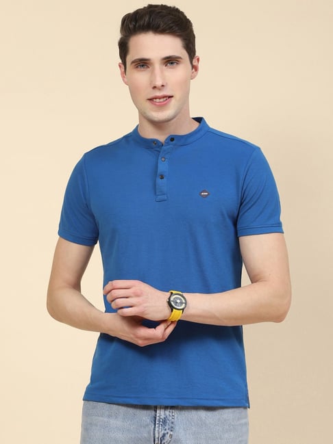 Cloak Decker by Monte Carlo Royal Blue Regular Fit Mandarin Collar T-Shirt