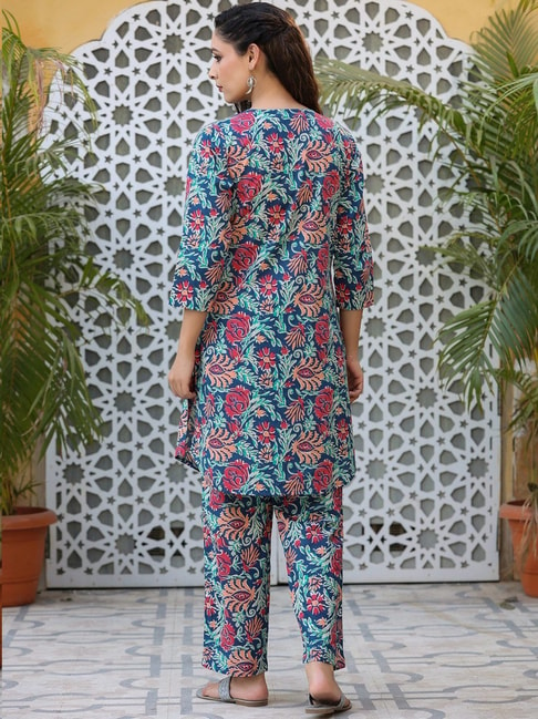 Stay Stylish and Comfortable with our Pure Rayon Kurti Pant Set – Sukriti  Store