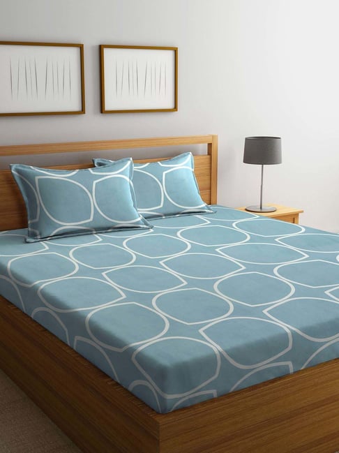 Klotthe Blue Cotton Blend 300 TC Double Bedsheet With 2 Pillow Covers-picture-38