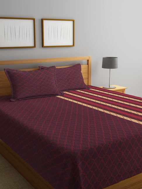 Klotthe Woven Maroon 350 TC Cotton Double Bed Cover With 2 Pillow Covers