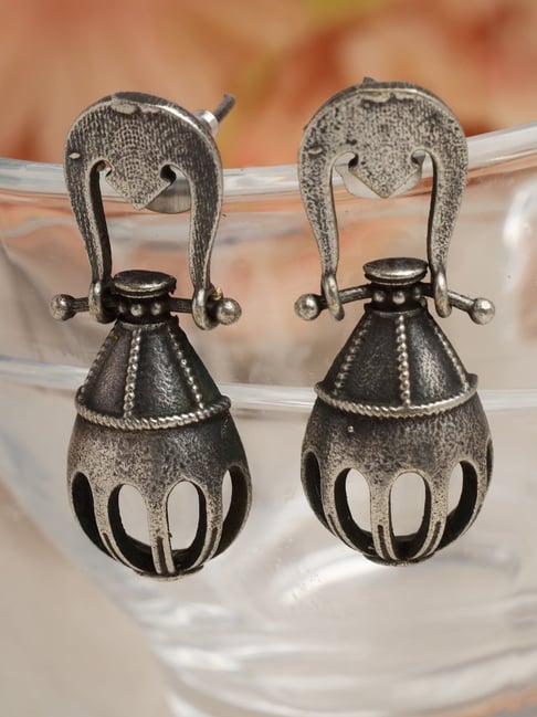 Neena  Silver Finish Earrings  Gulaal Ethnic Indian Designer Jewels  Buy Earrings  Online  Pan India and Global Delivery  Gulaal Jewels