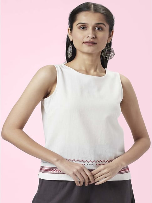 Akkriti by Pantaloons Off-White Cotton Embroidered Top