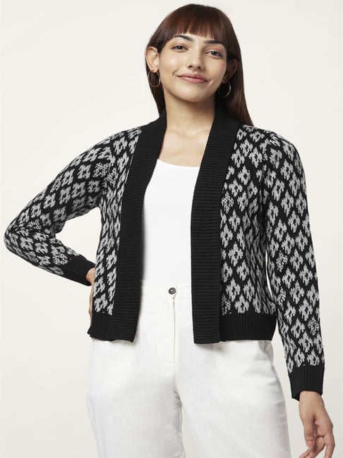 Akkriti by Pantaloons Black Jacquard Pattern Shrug