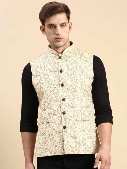 Men's Silk Blend Grey Kurta Pyjama & Maroon Nehru jacket Combo - Sojanya | Nehru  jackets, Collar styles, Mandarin collar