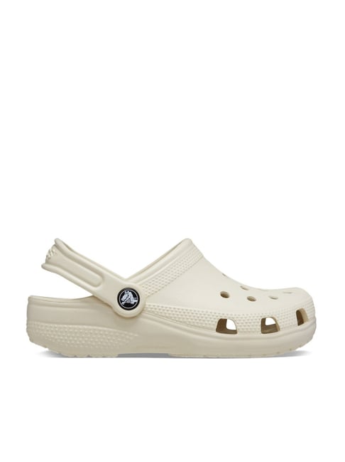 crocs tatacliq