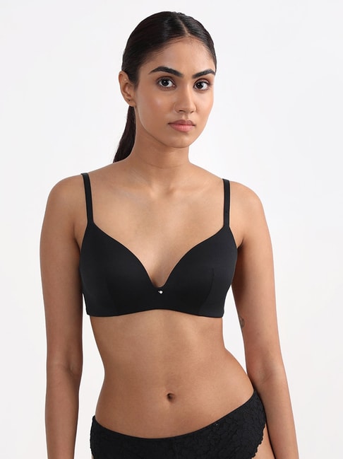 Wunderlove by Westside Black Padded Non-Wired Bra Price in India, Full  Specifications & Offers