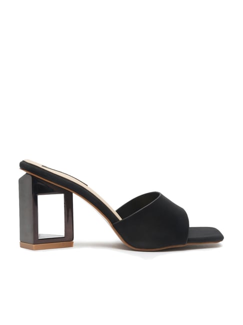 Black best sale square sandals