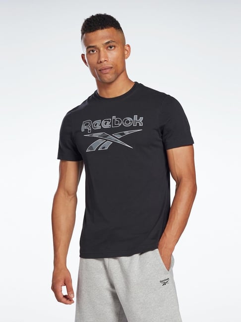 Reebok black clearance t shirt