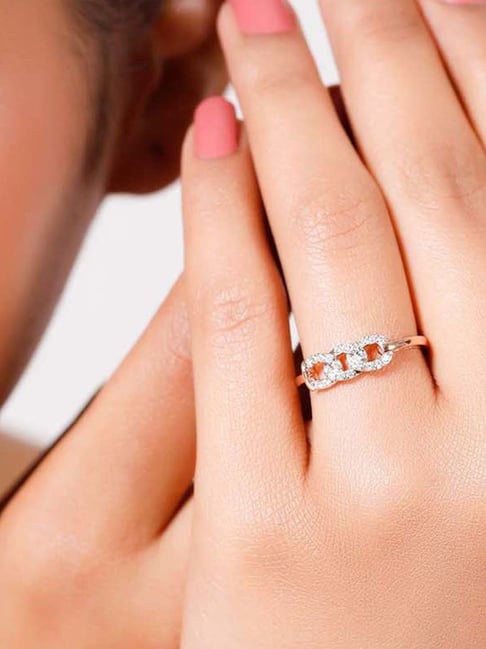 Graceful Flower Diamond Ring