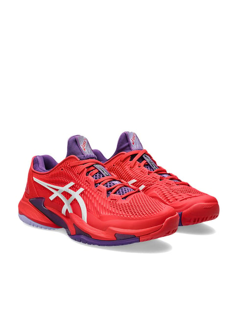 Asics red store tennis shoes