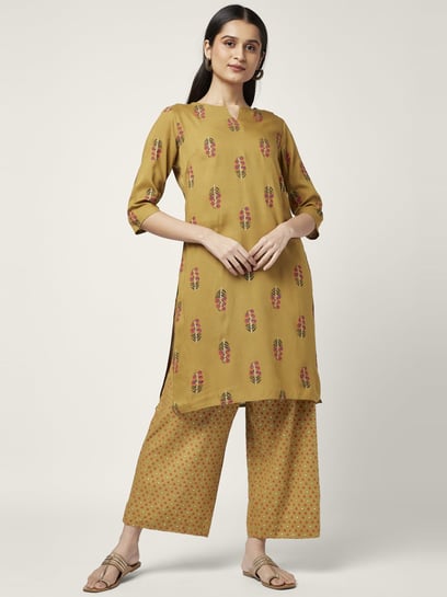 Women Kurta Sets with white plazo, Stylish Daily Wear Gold Print designer  wear ,LATESTPRITNED HIGH DEMAND ABLE KURTI WITH bottom,Straight Rayon Kurti