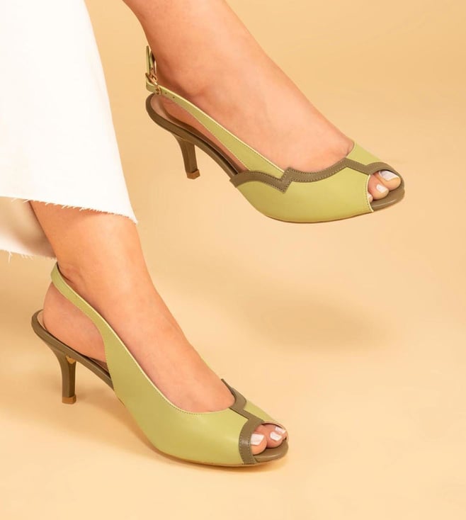 Olive green high heels hi-res stock photography and images - Alamy