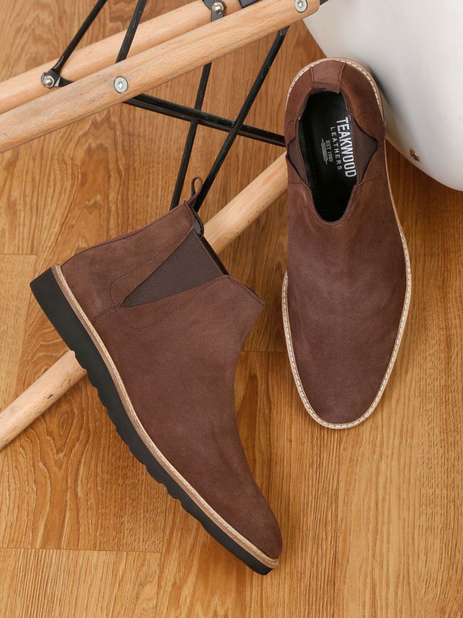 Clae deals chelsea boots