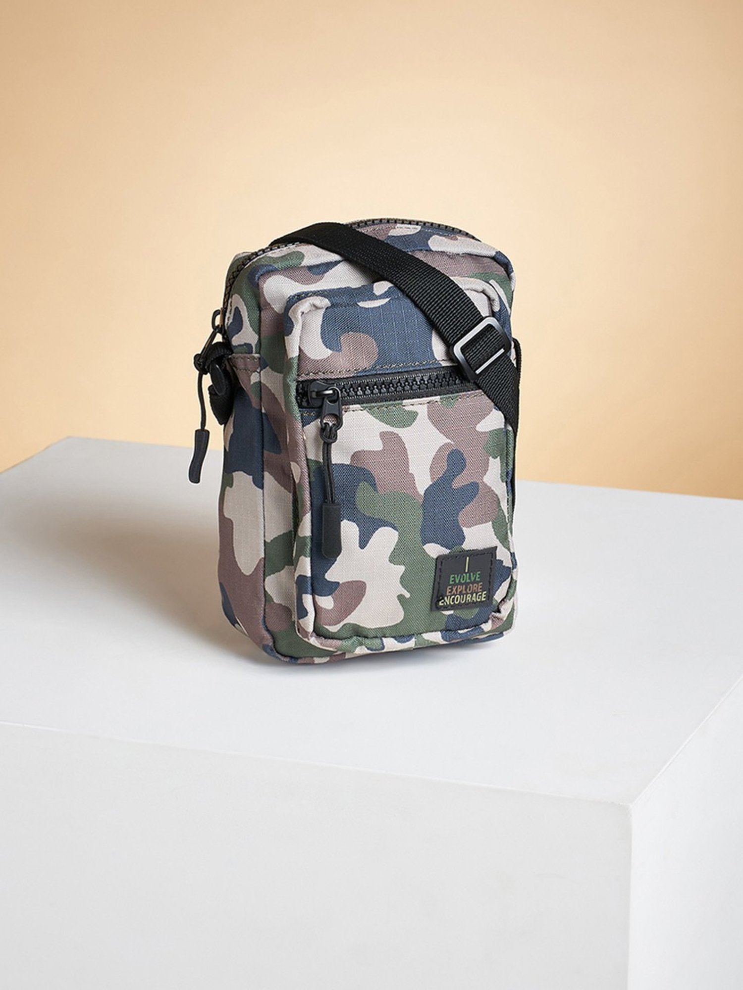Buy F Gear Ambush 32 Ltrs Woodland Green Camo Medium Backpack at Best Price  @ Tata CLiQ