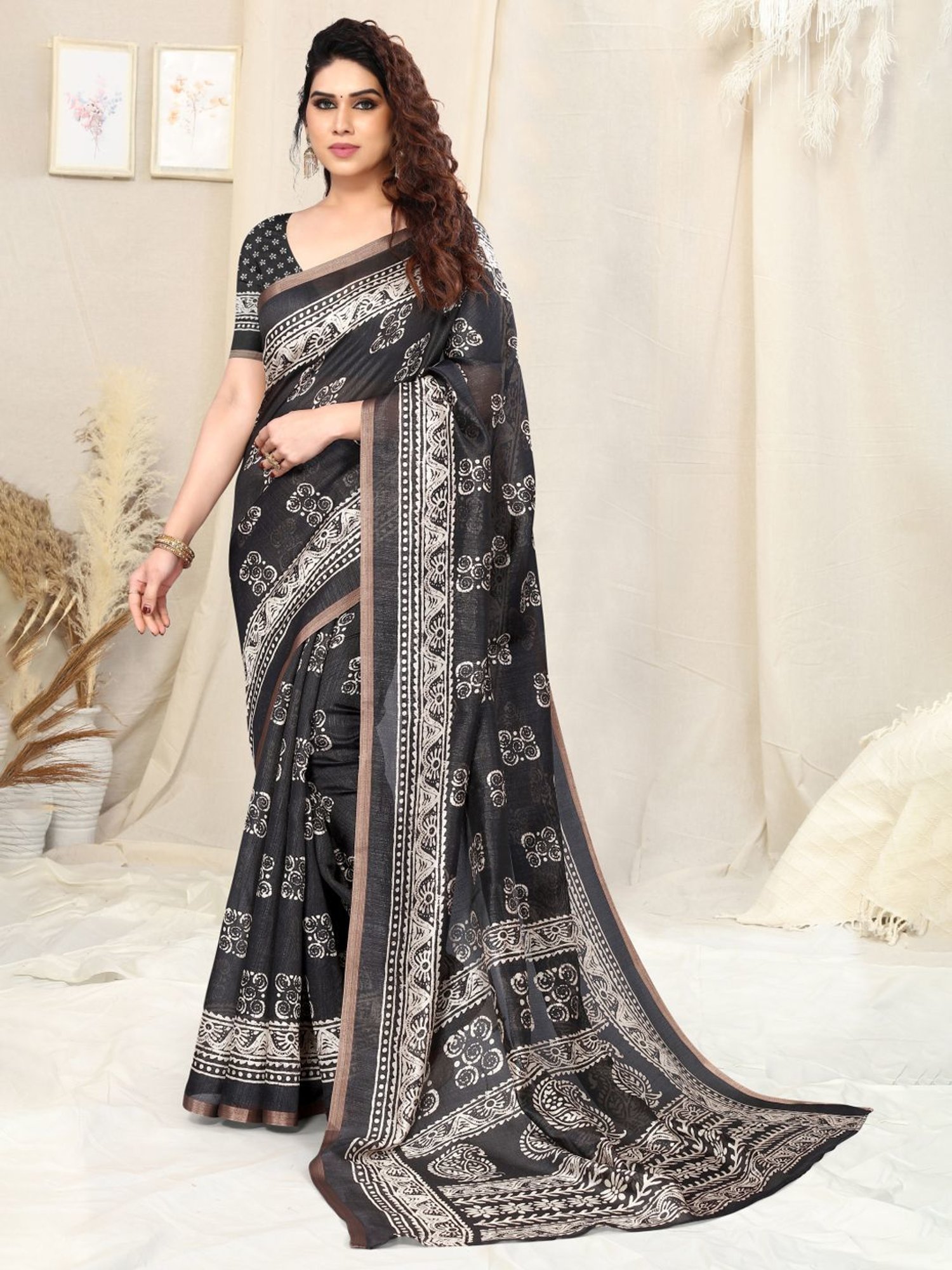 Buy Redfish Black Printed, Temple Border, Self Design Georgette, Chiffon  Women Saree Online at Best Prices in India - JioMart.